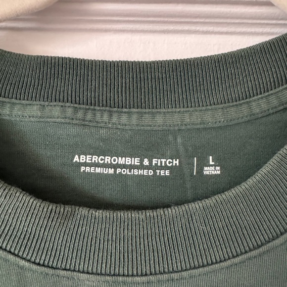 A&F Graphic Tee - Picture 4 of 4